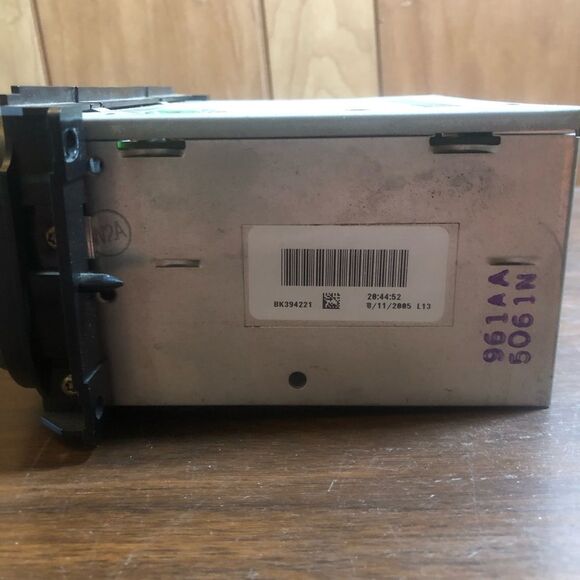 Daimler Chrysler 2005 AM FM Cassette Player Factory Car Stereo - Picture 8 of 10